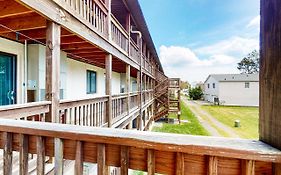 Lighthouse Village #421